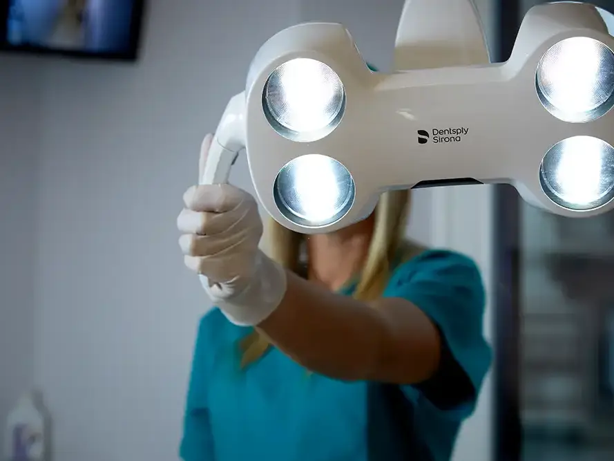 Dental Laser Therapy in Milan - Studio Vercelli 42